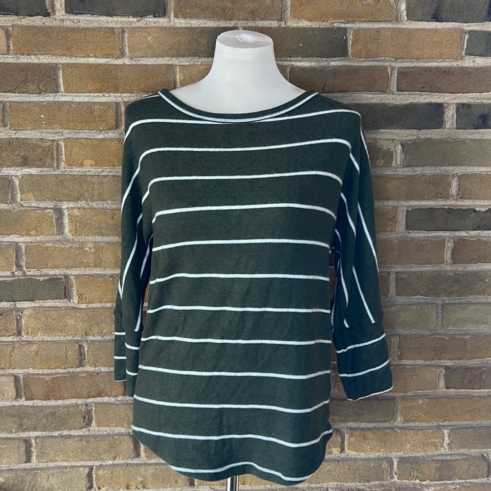 NWT Striped Olive Green Market & Spruce Small Women’s 3/4 sleeve Sweater